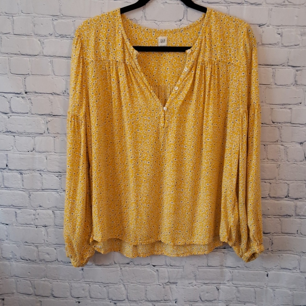 Gap size medium blouse